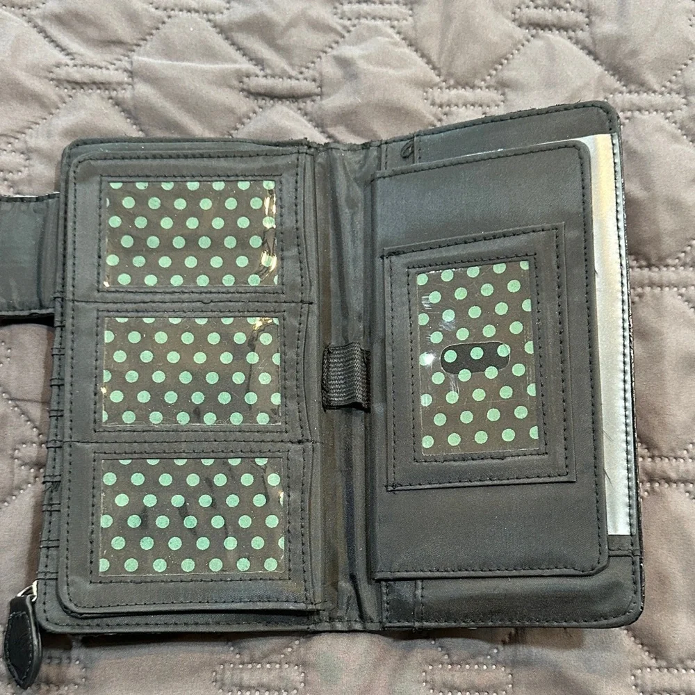 Black Heart-Embossed Women's Wallet with Heart Charm